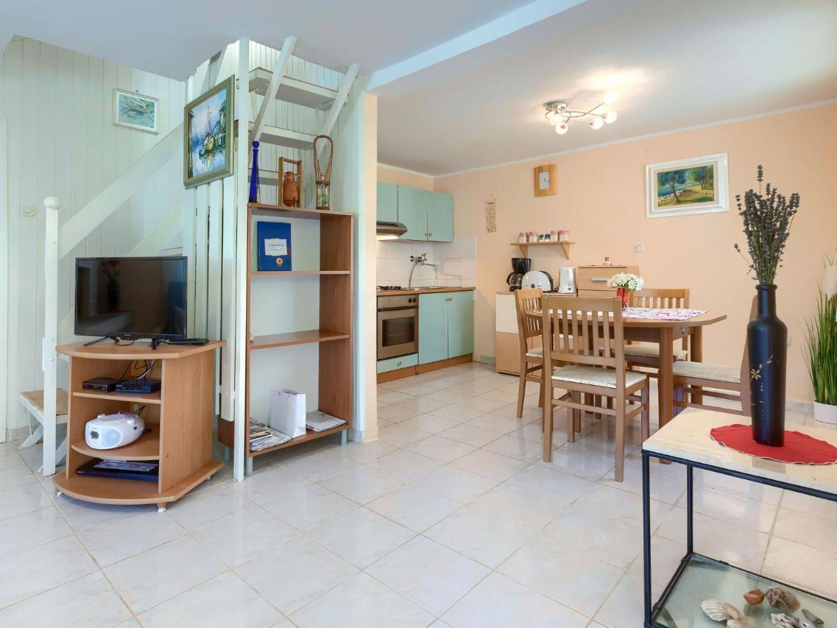 Holiday Home Lavanda - Roj453 By Interhome Zminj ภายนอก รูปภาพ