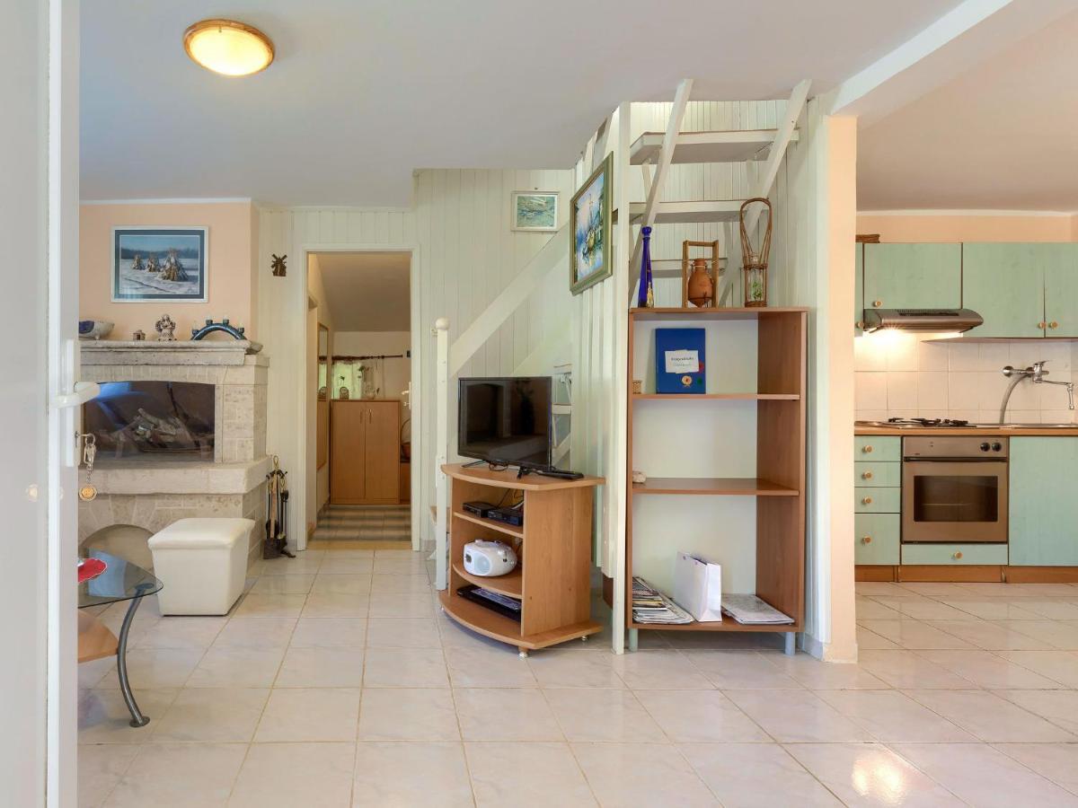 Holiday Home Lavanda - Roj453 By Interhome Zminj ภายนอก รูปภาพ